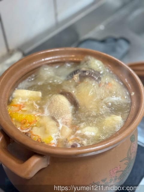 年菜湯品推薦|菇神天白花菇燉土雞|在家就能喝到餐廳等級的滋補雞湯 - 第9張圖 年菜湯品推薦|菇神天白花菇燉土雞|在家就能喝到餐廳等級的滋補雞湯