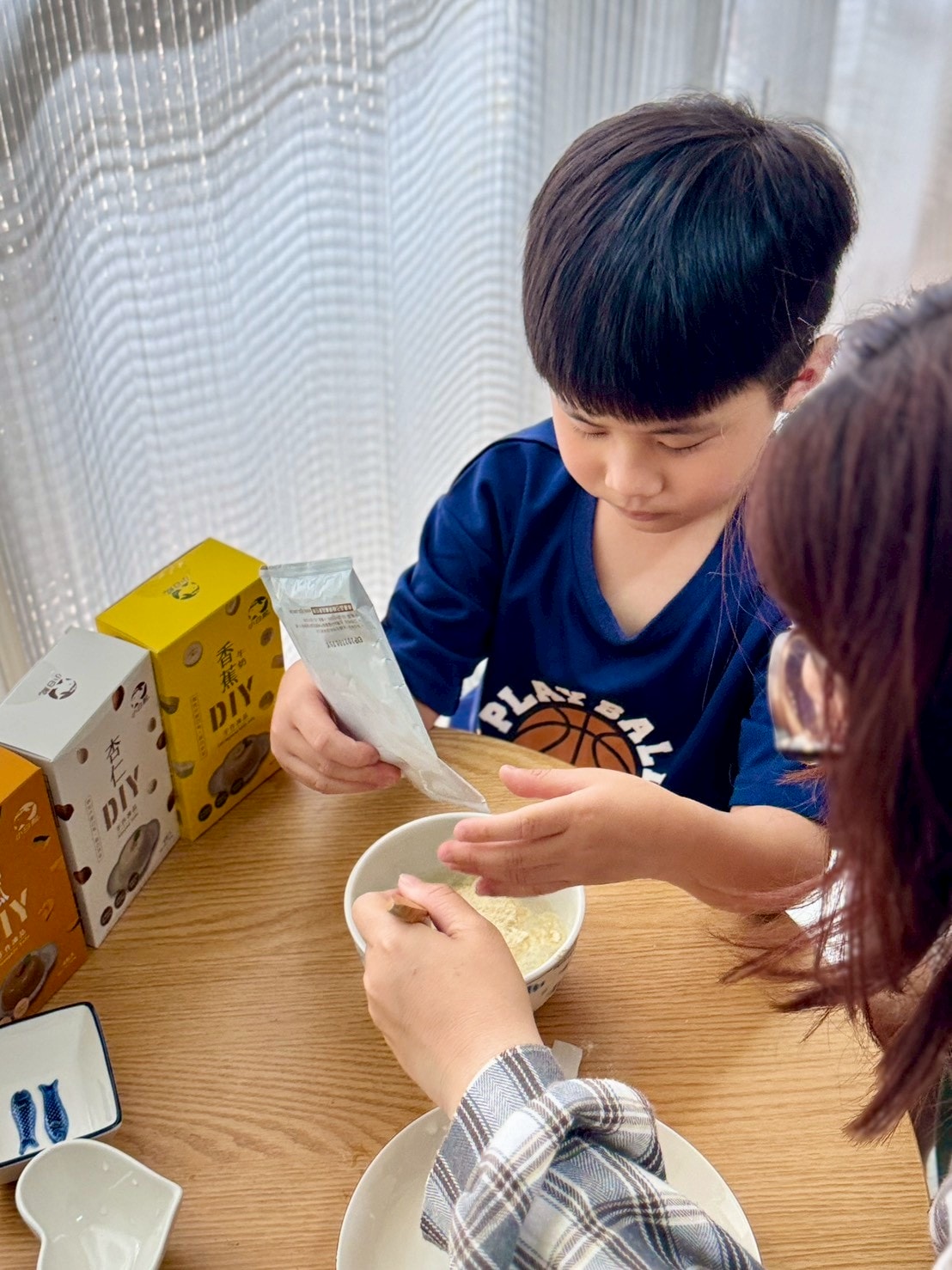 小白鯨DIY凍品｜親子一起做甜點，連孩子都超投入的小白鯨凍品｜周末手作時光