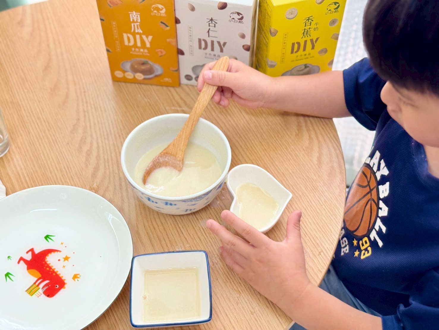 小白鯨DIY凍品｜親子一起做甜點，連孩子都超投入的小白鯨凍品｜周末手作時光