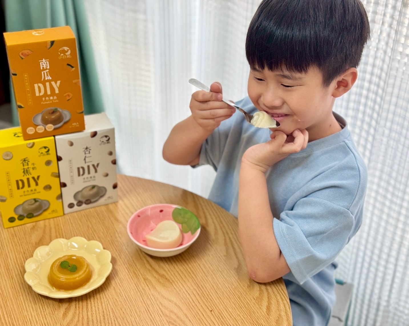 小白鯨DIY凍品｜親子一起做甜點，連孩子都超投入的小白鯨凍品｜周末手作時光