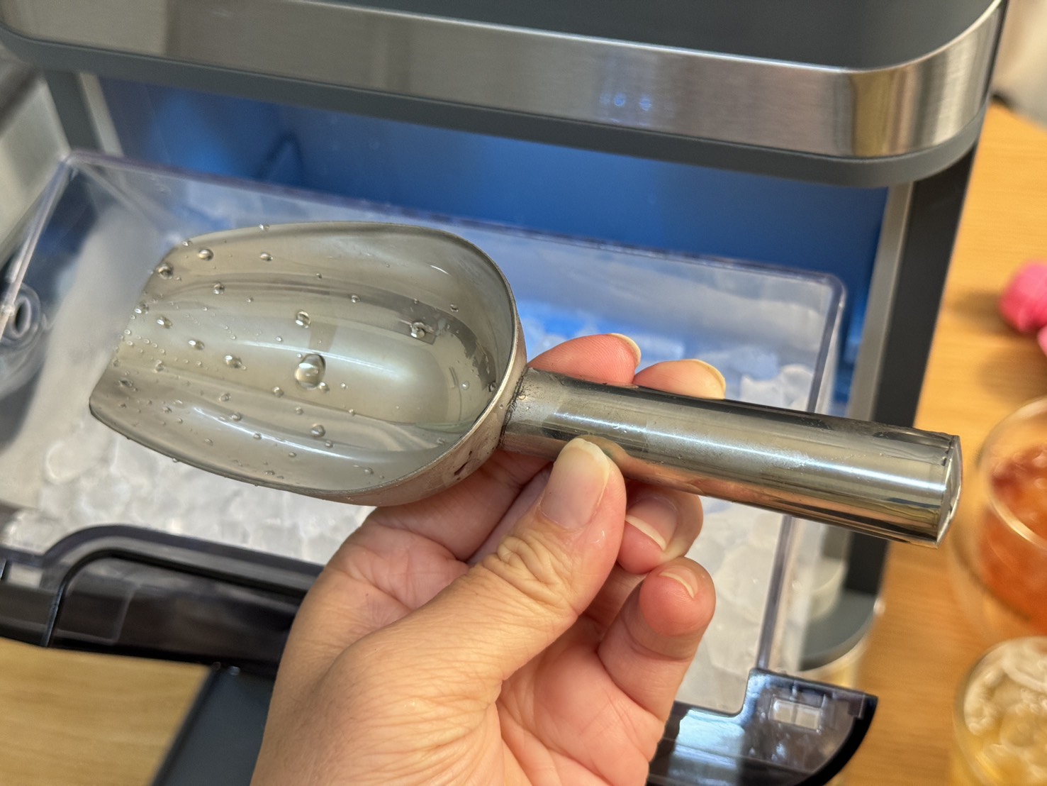 【SANSUI山水評價】熱到崩潰的救星!小啵冰全自動急速製冰機SIC-NB01,居家快速製冰機推薦,隨時享受咬咬啵啵碎冰的療癒生活 - 第11張圖 【SANSUI山水評價】熱到崩潰的救星!小啵冰全自動急速製冰機SIC-NB01,居家快速製冰機推薦,隨時享受咬咬啵啵碎冰的療癒生活